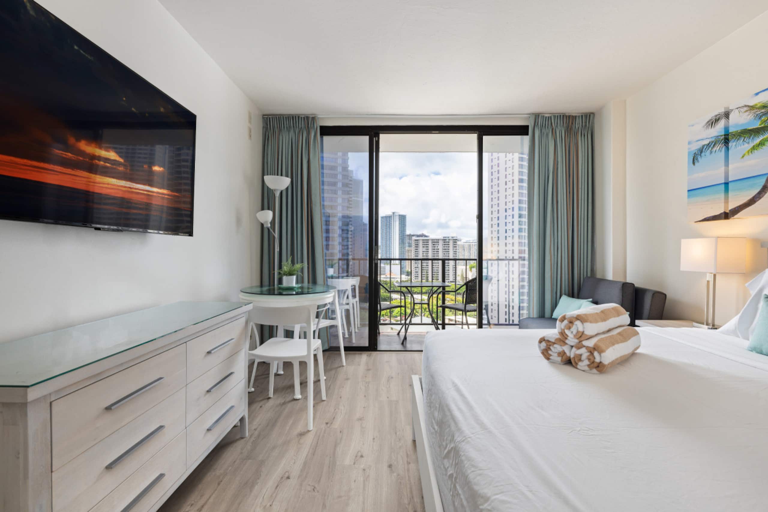 Studio w/pool & balcony + BBQ - Image 6