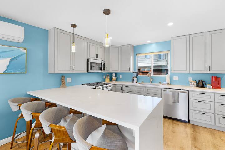 Beach Kingdom – Luxury House with Ocean Views gallery image 5