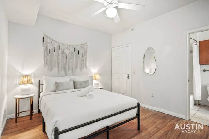 Spálňa s luxusnou hotelovou bielizňou