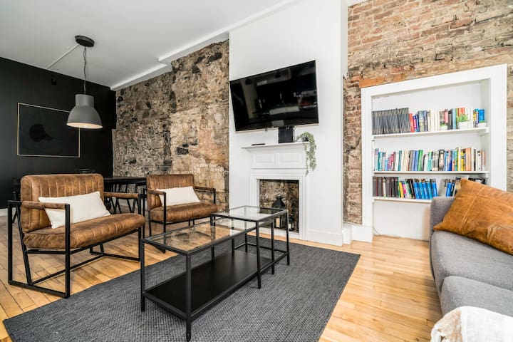 At Napoleon’s | In the heart of old Quebec City