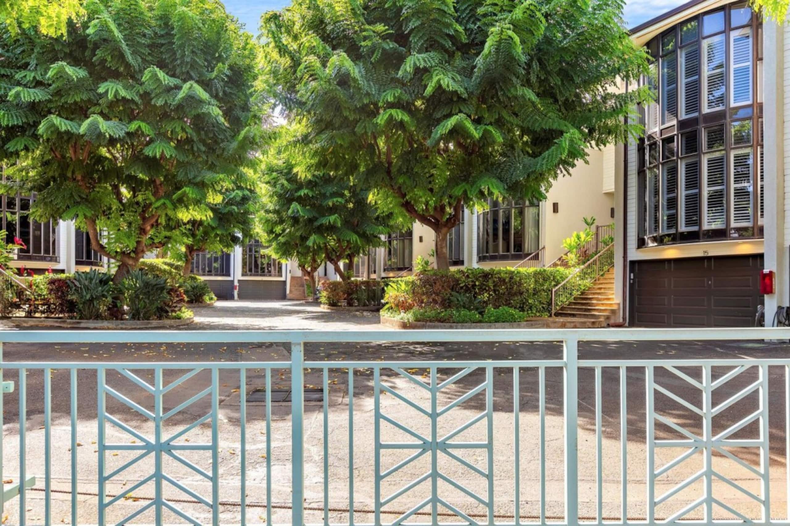 Condo in Lahaina · ★5.0 · 3 bedrooms · 5 beds · 2.5 private baths - Image 2