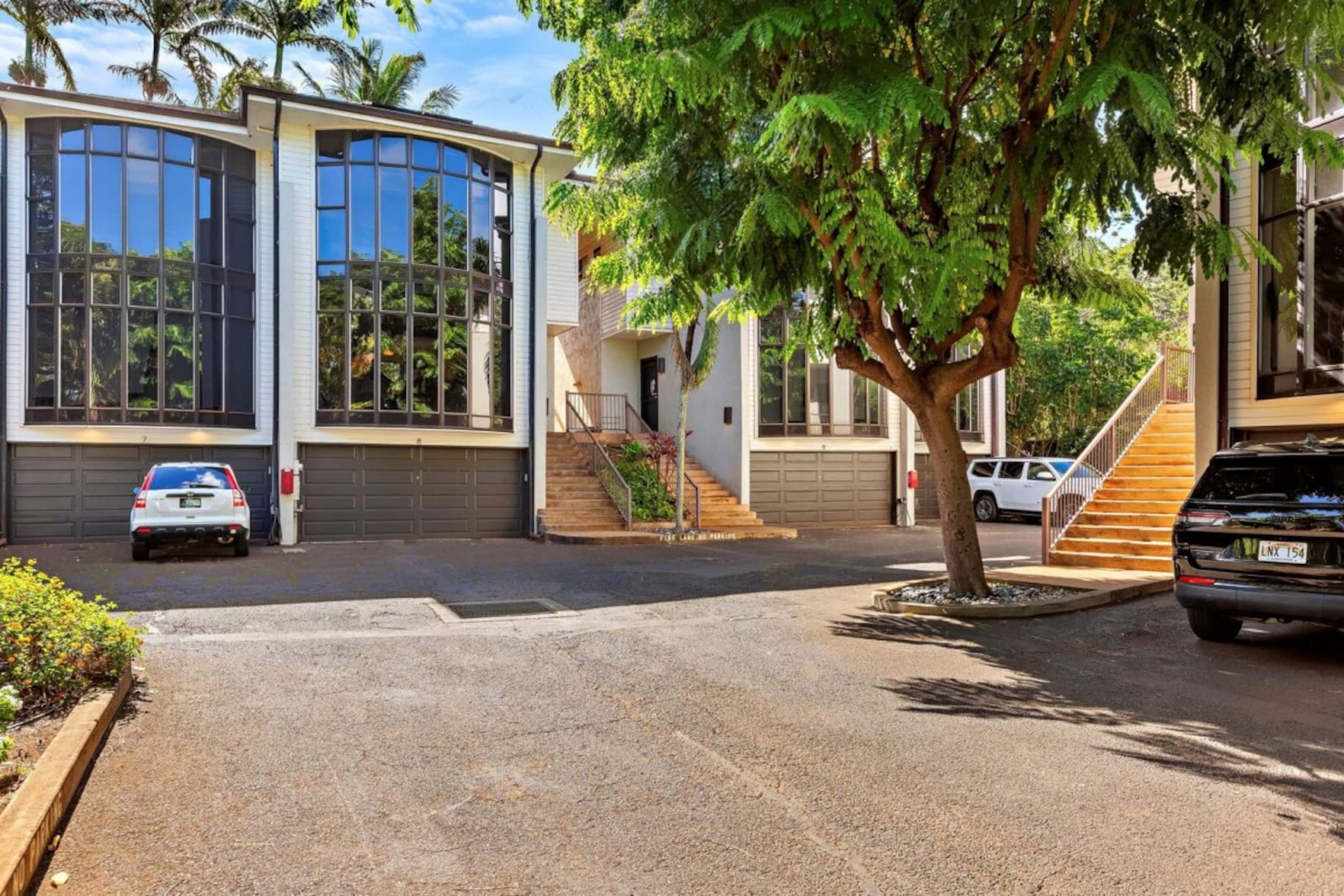 Condo in Lahaina · ★5.0 · 3 bedrooms · 5 beds · 2.5 private baths - Image 3