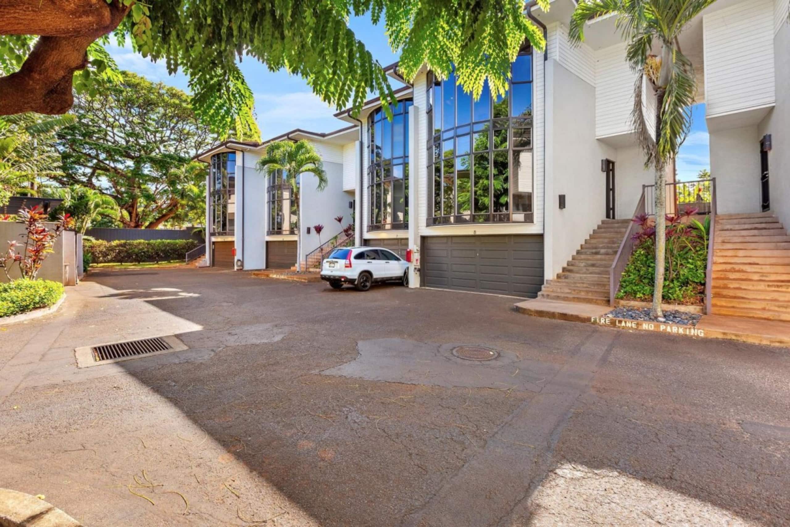 Condo in Lahaina · ★5.0 · 3 bedrooms · 5 beds · 2.5 private baths - Image 4