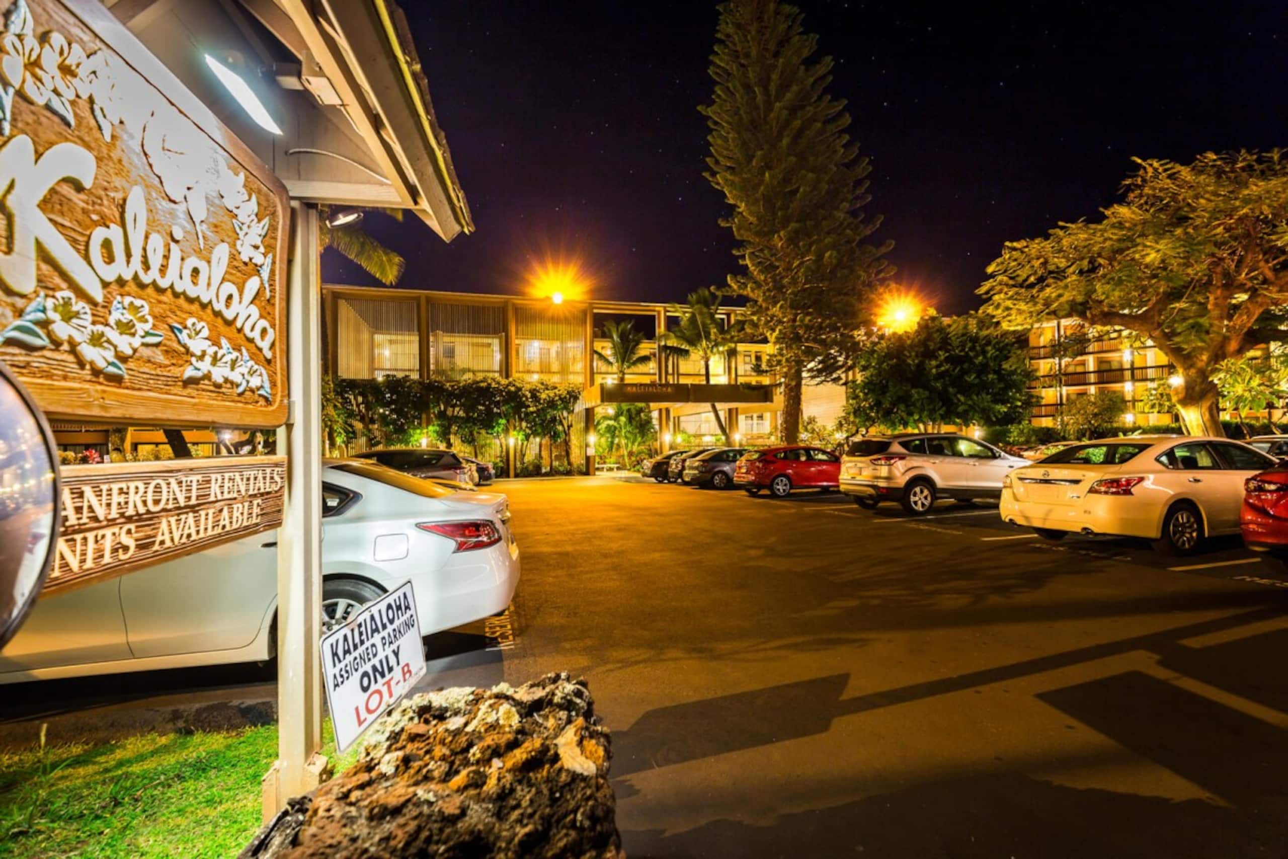 Condo in Lahaina · ★4.83 · 1 bedroom · 2 beds · 1 bath - Image 16
