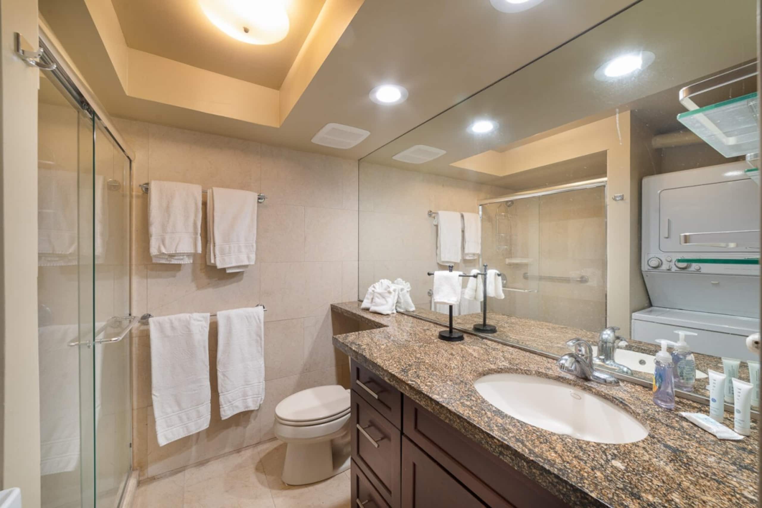Condo in Lahaina · ★4.83 · 1 bedroom · 2 beds · 1 bath - Image 10