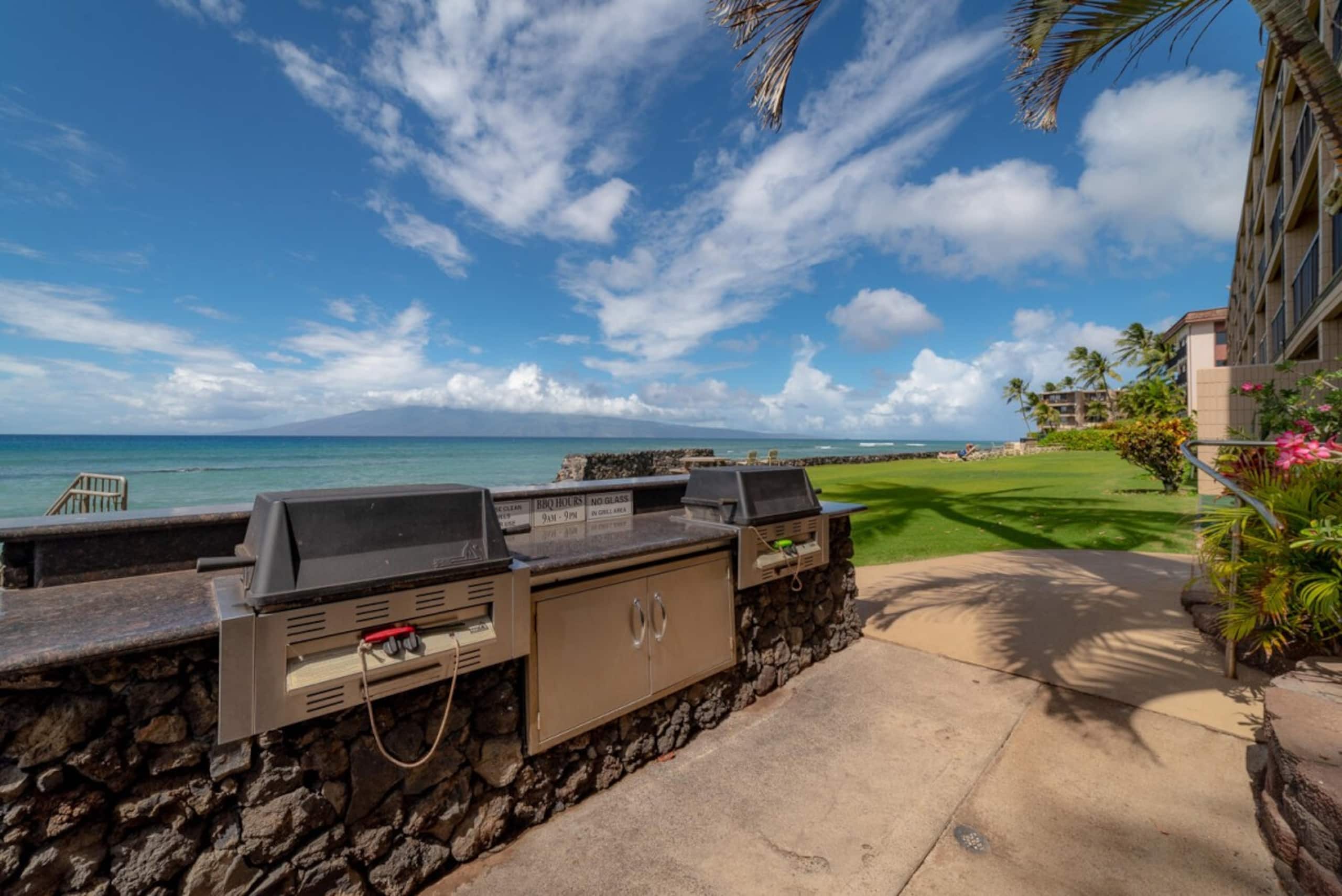 Condo in Lahaina · ★4.83 · 1 bedroom · 2 beds · 1 bath - Image 11