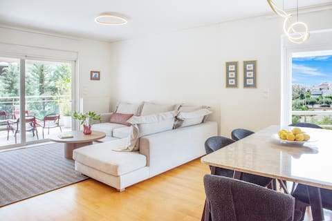 Bright and Luxurious 2BR Home in Central Glyfada.