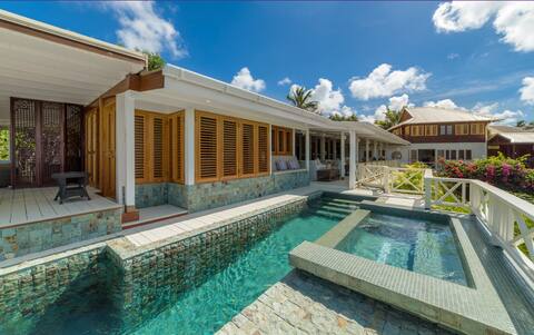 Unique 3-bed with Pool, Sunset Views - Northlight