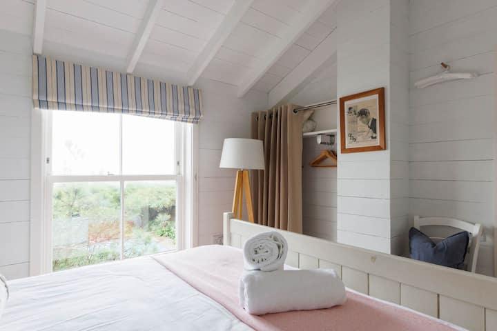 Ზღვის ხედები მე-2 საძინებლიდან