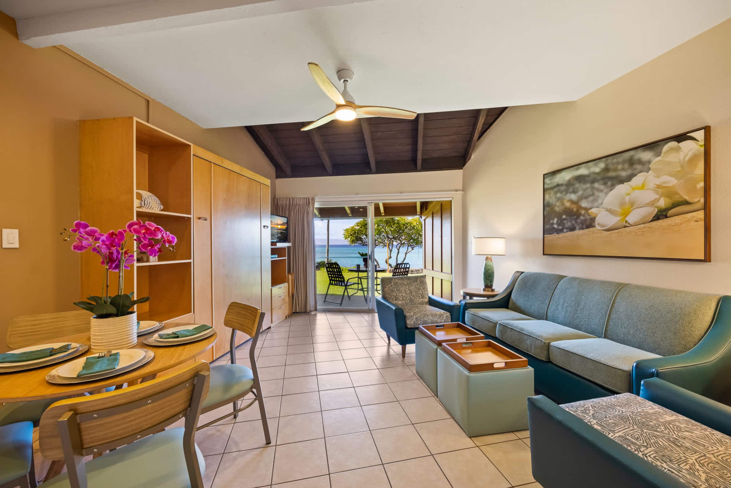 Condo in Lahaina · ★5.0 · 1 bedroom · 2 beds · 1 shared bath - Image 6