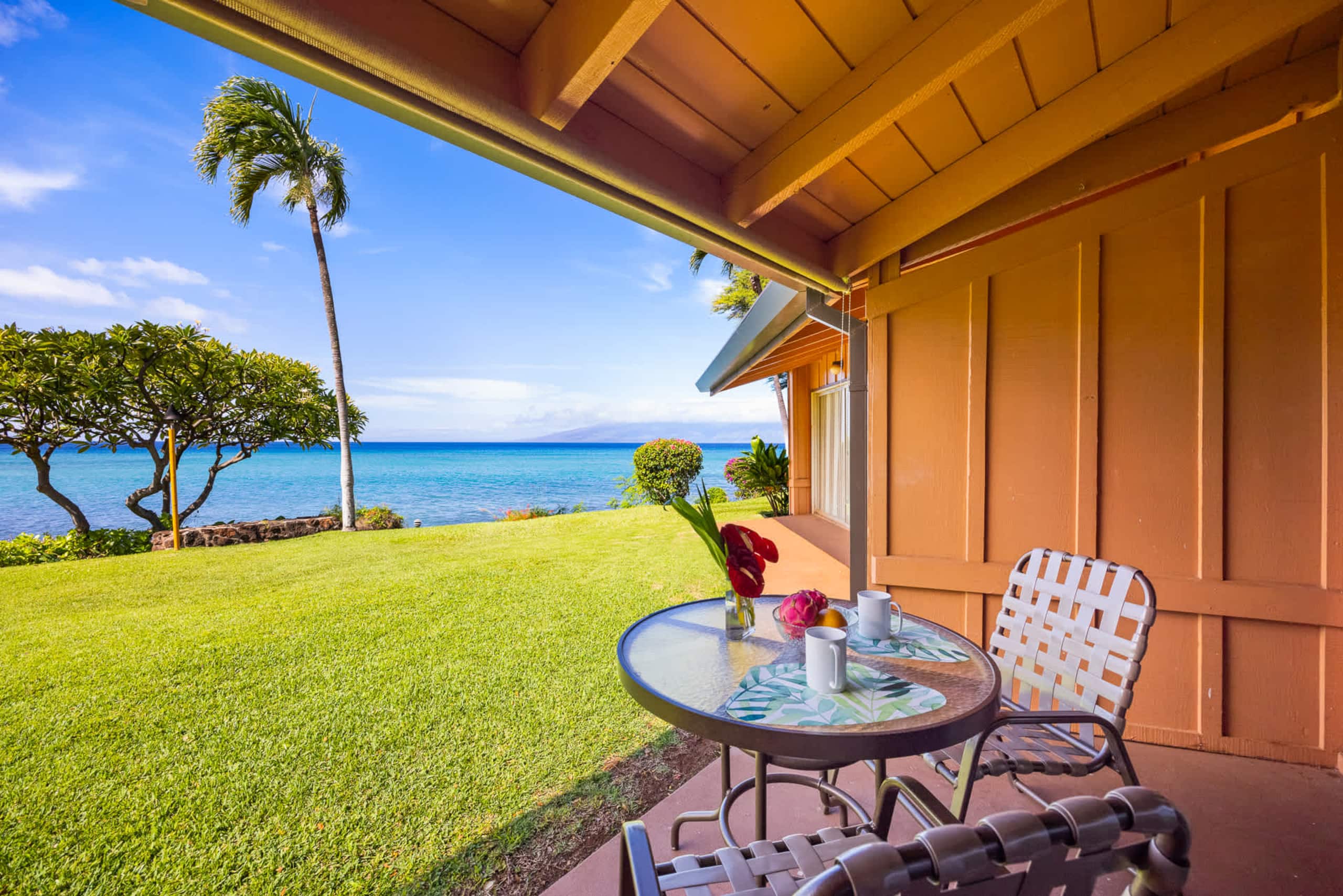Condo in Lahaina · ★5.0 · 1 bedroom · 2 beds · 1 shared bath - Image 2