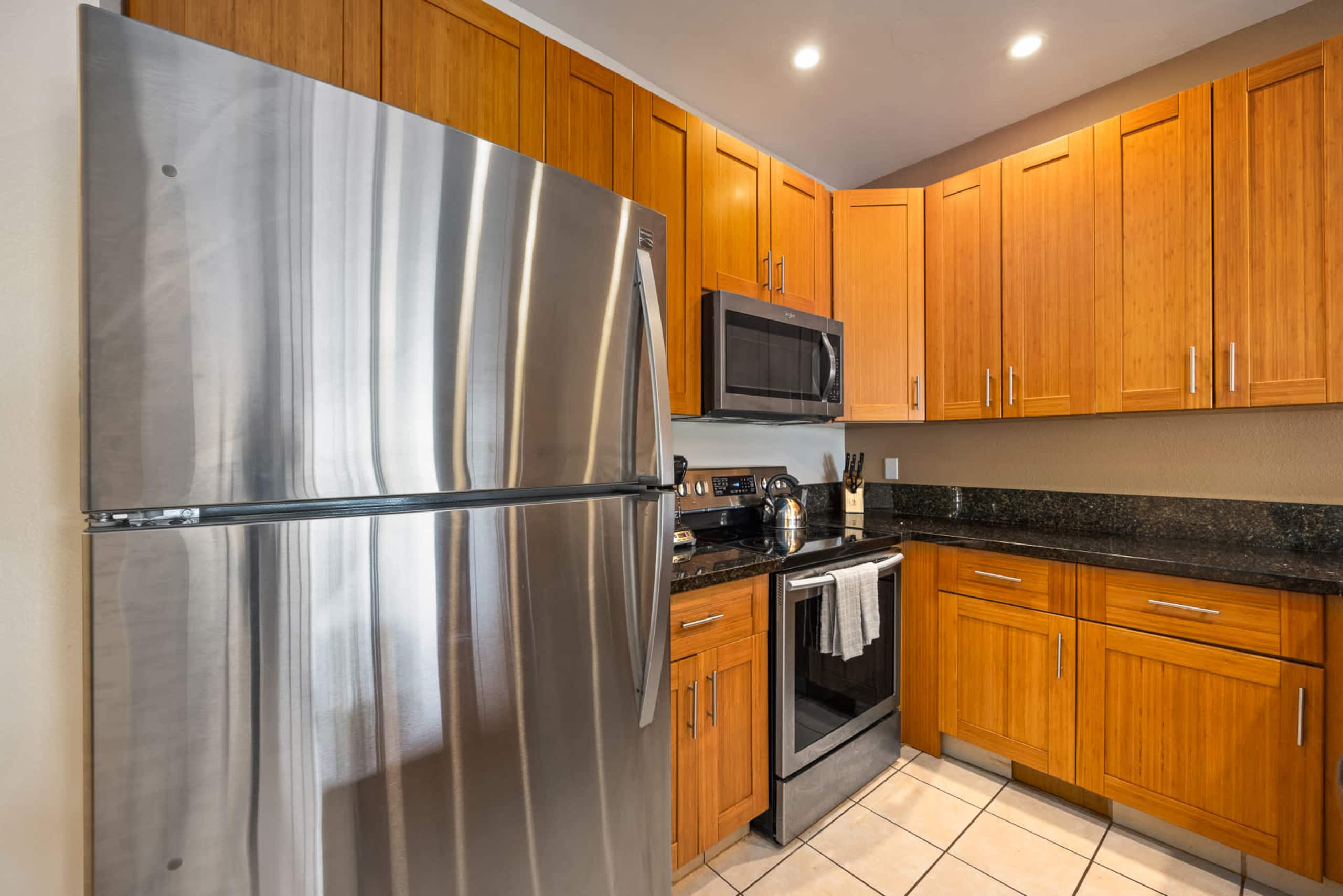 Condo in Lahaina · ★5.0 · 1 bedroom · 2 beds · 1 shared bath - Image 9