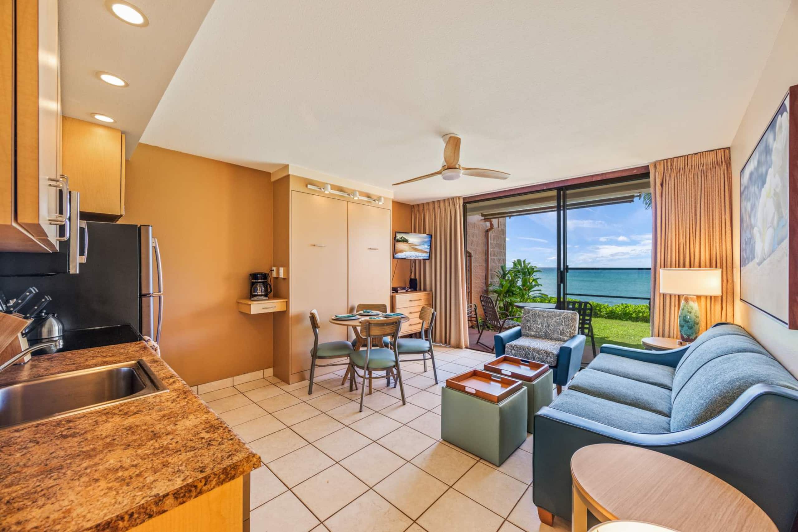Condo in Lahaina · ★4.89 · 1 bedroom · 2 beds · 1 private bath - Image 1