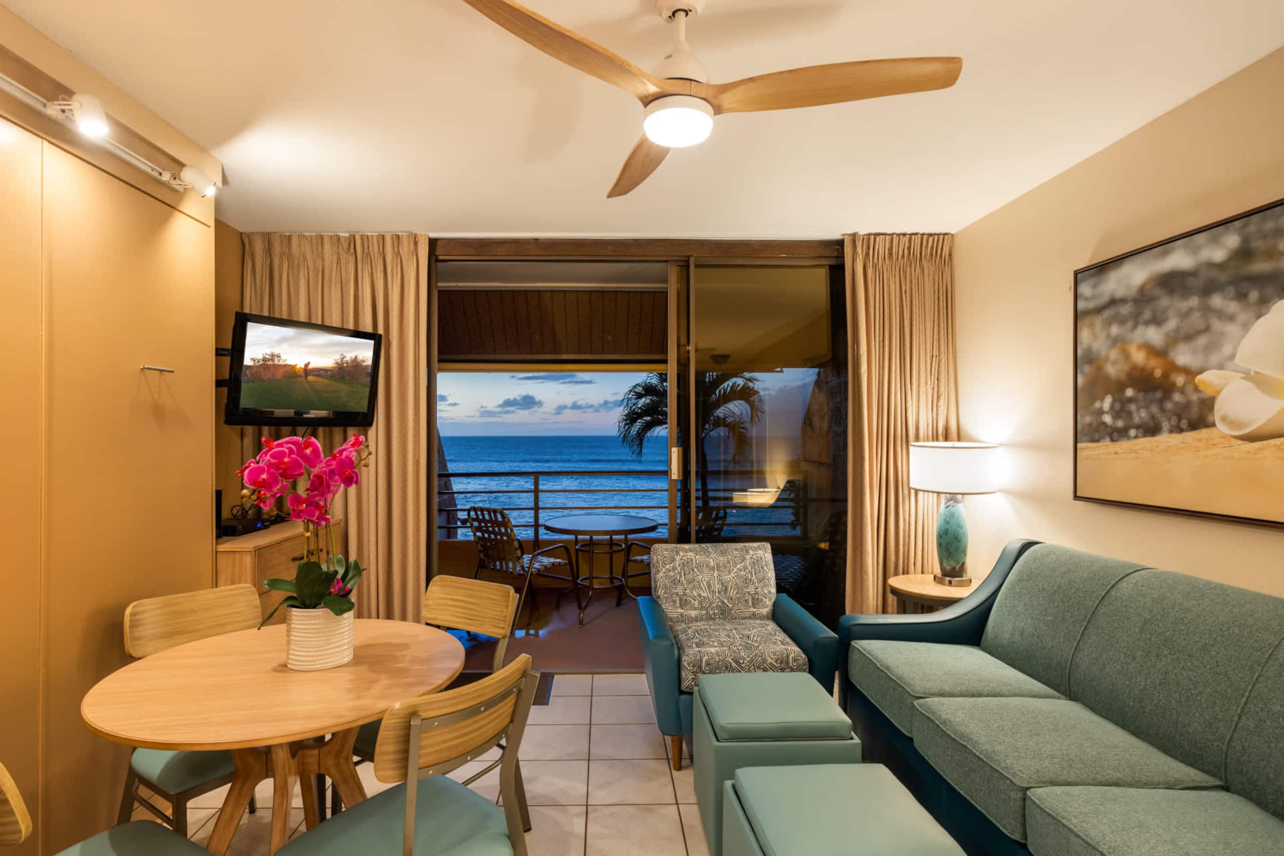 Condo in Lahaina · ★4.86 · 1 bedroom · 2 beds · 1 shared bath - Image 7