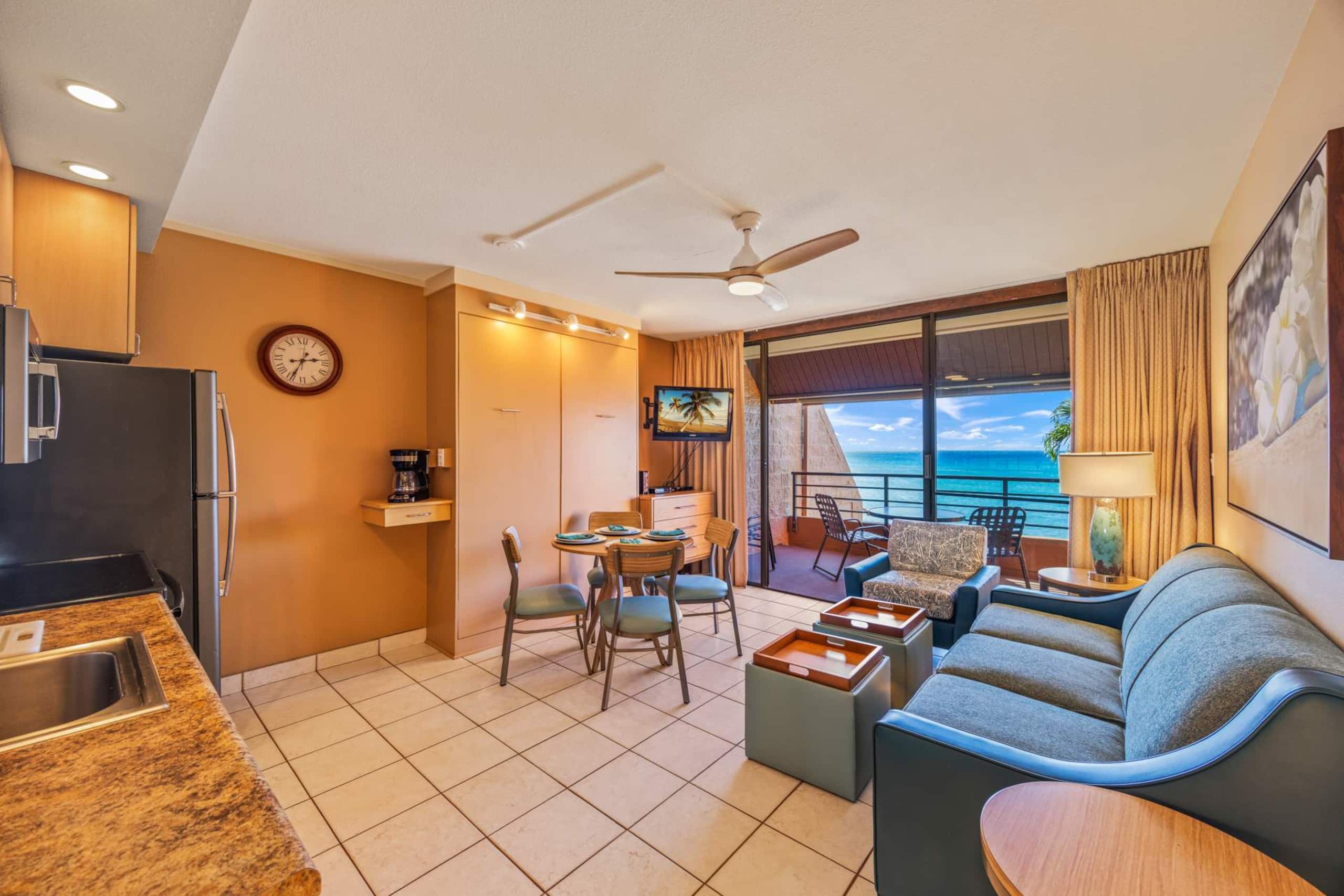Condo in Lahaina · ★4.86 · 1 bedroom · 2 beds · 1 shared bath - Image 48