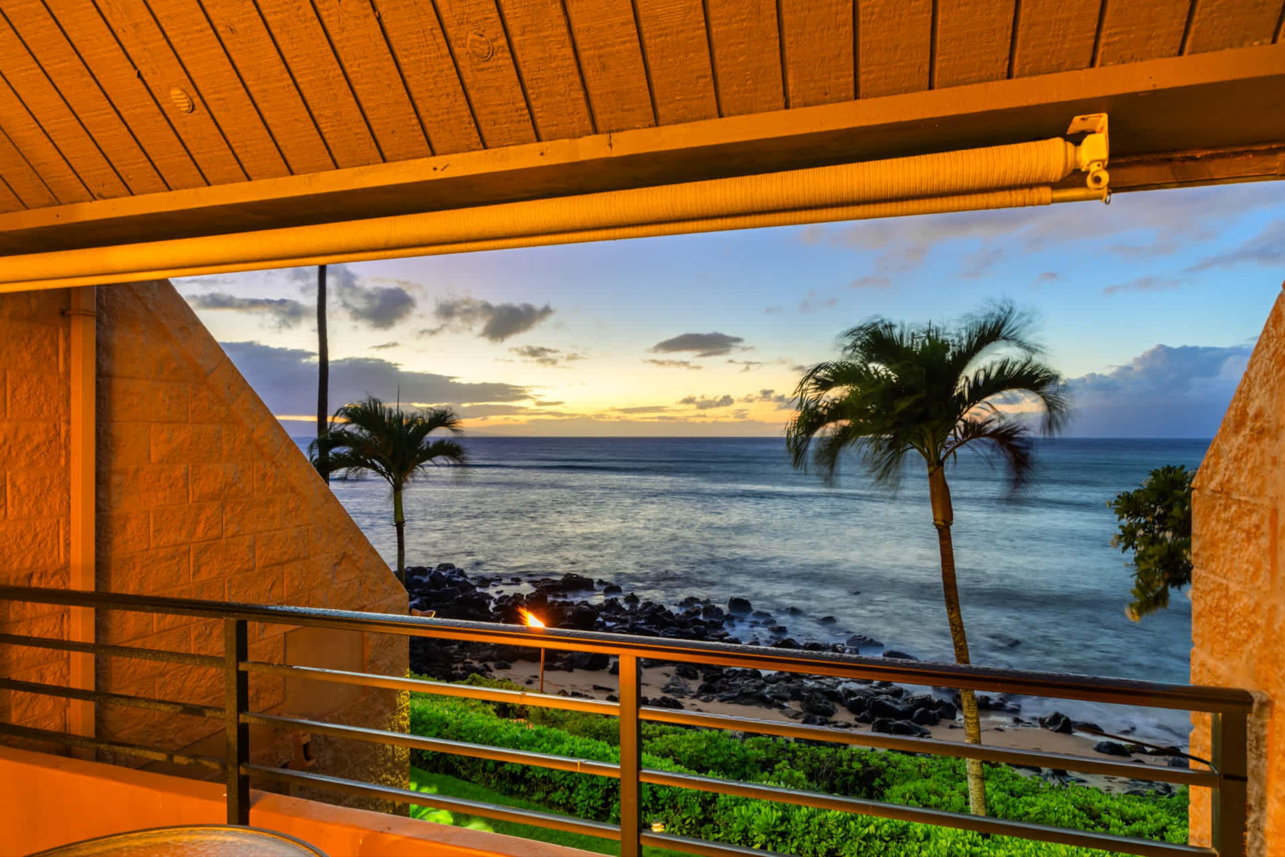 Condo in Lahaina · ★4.86 · 1 bedroom · 2 beds · 1 shared bath - Image 16