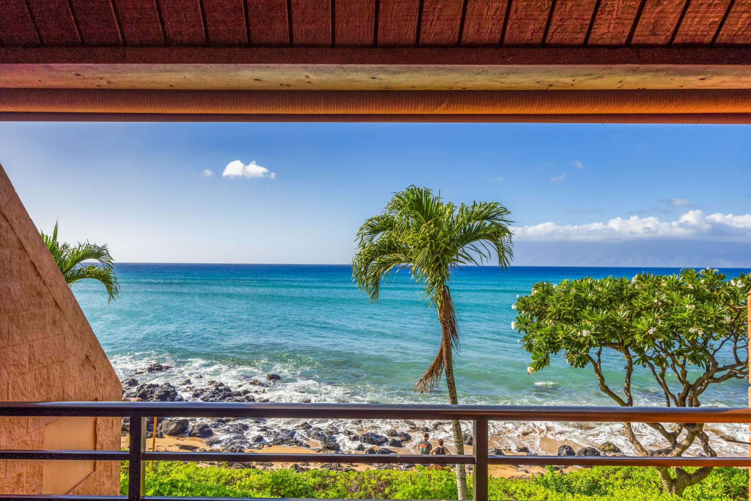 Condo in Lahaina · ★4.86 · 1 bedroom · 2 beds · 1 shared bath - Image 18