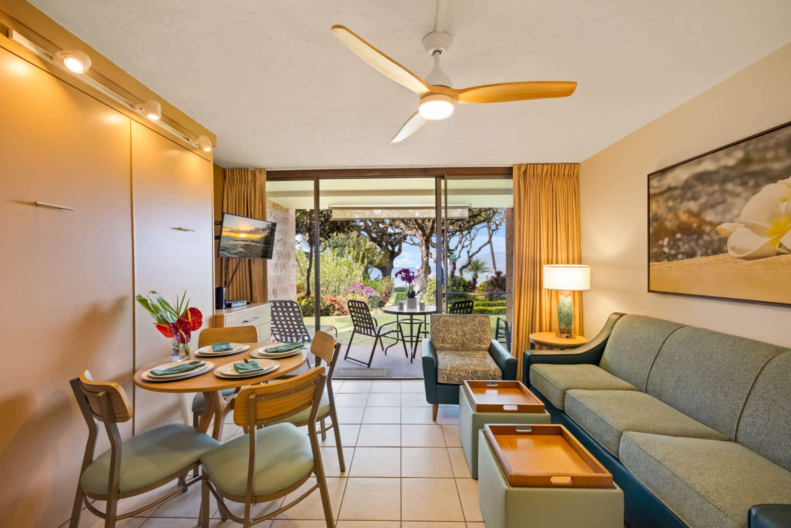 Condo in Lahaina · ★4.89 · 1 bedroom · 2 beds · 1 shared bath - Image 7