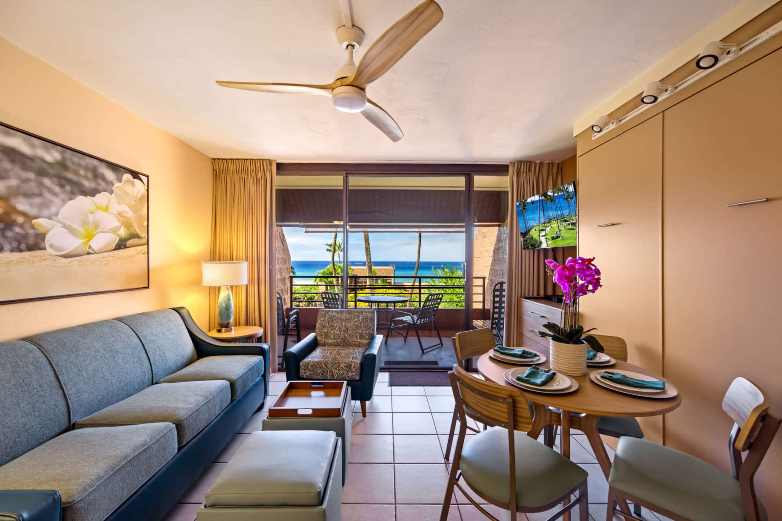 Condo in Lahaina · ★4.95 · 1 bedroom · 2 beds · 1 shared bath - Image 1