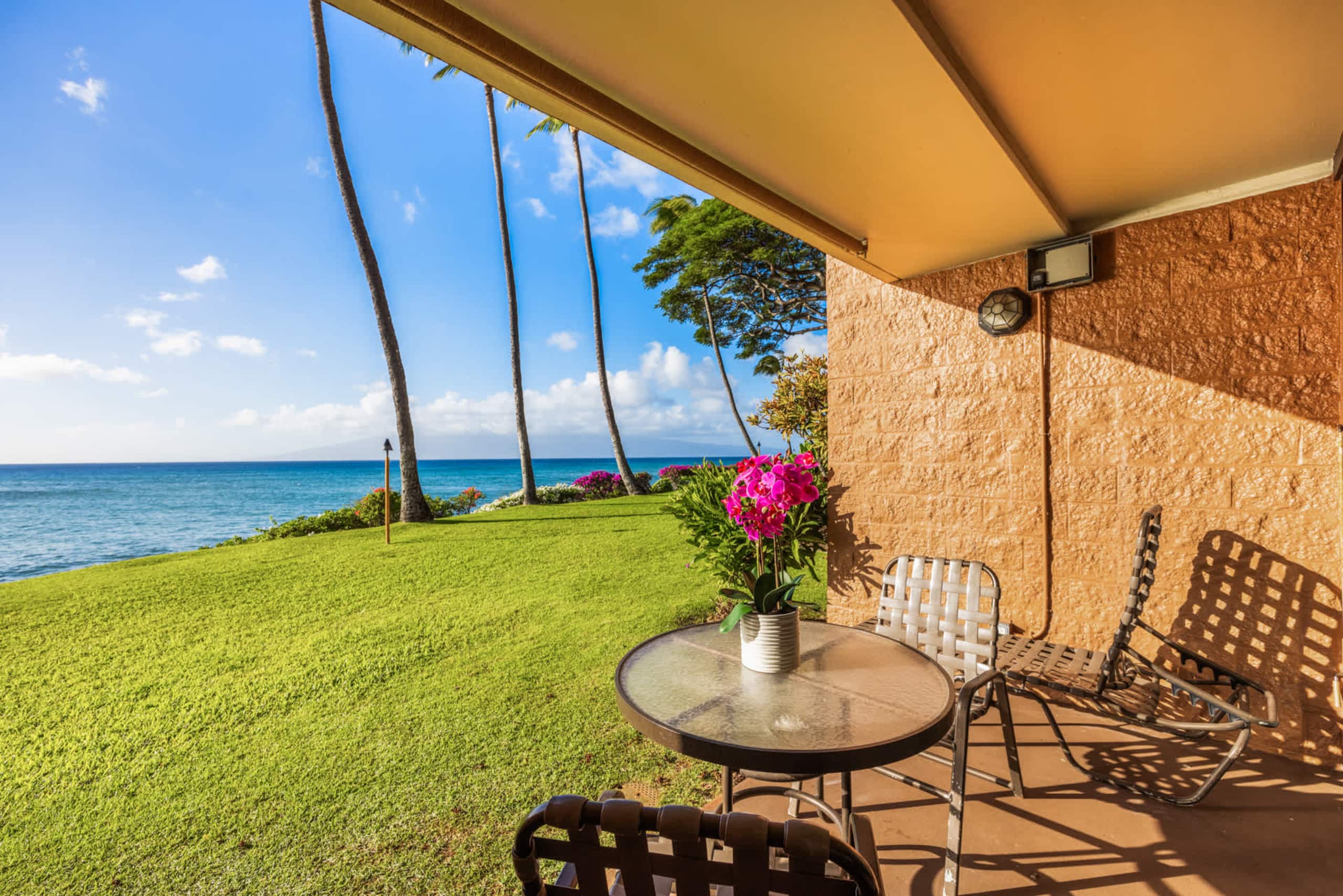 Condo in Lahaina · ★4.73 · 1 bedroom · 2 beds · 1 shared bath - Image 17