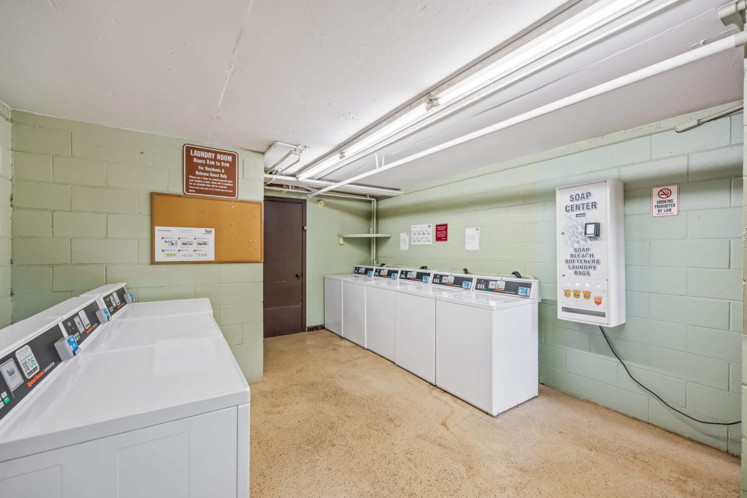 Condo in Lahaina · ★5.0 · 1 bedroom · 2 beds · 1 shared bath - Image 28
