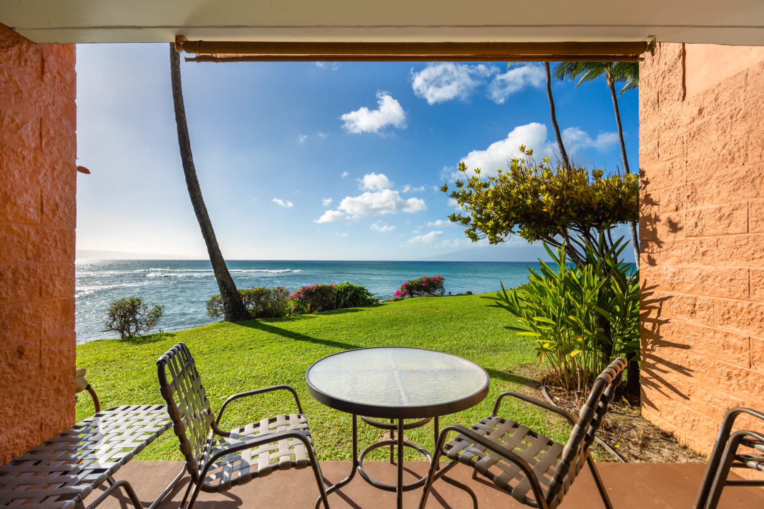 Condo in Lahaina · ★5.0 · 1 bedroom · 2 beds · 1 shared bath - Image 2