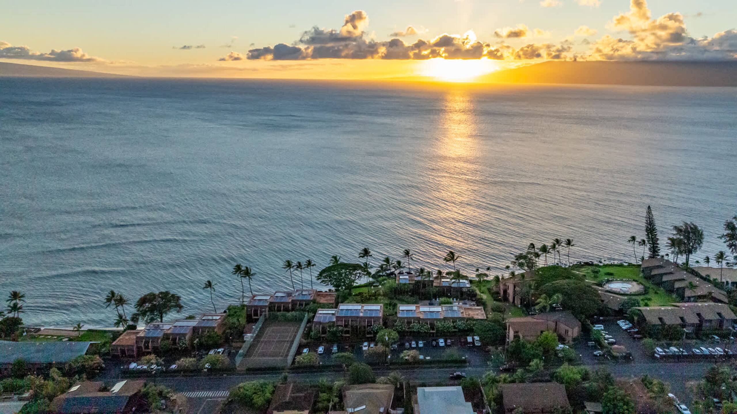 Condo in Lahaina · ★5.0 · 1 bedroom · 2 beds · 1 shared bath - Image 41