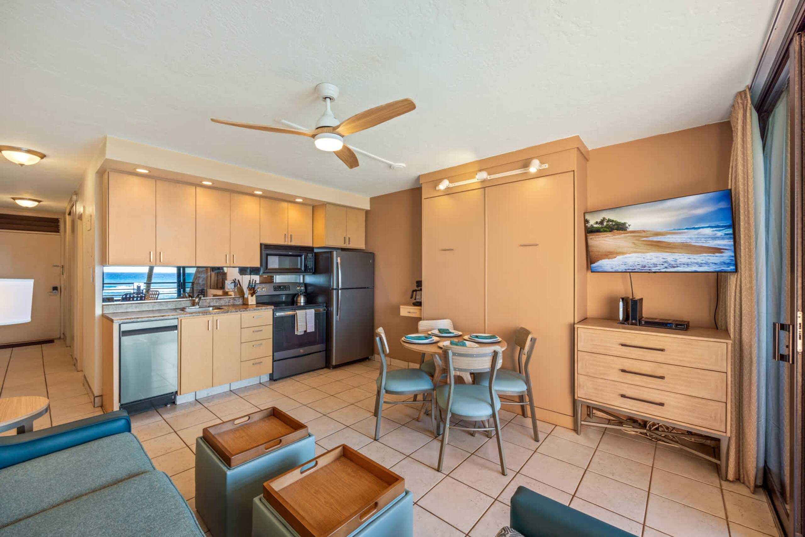 Condo in Lahaina · ★5.0 · 1 bedroom · 2 beds · 1 shared bath - Image 6