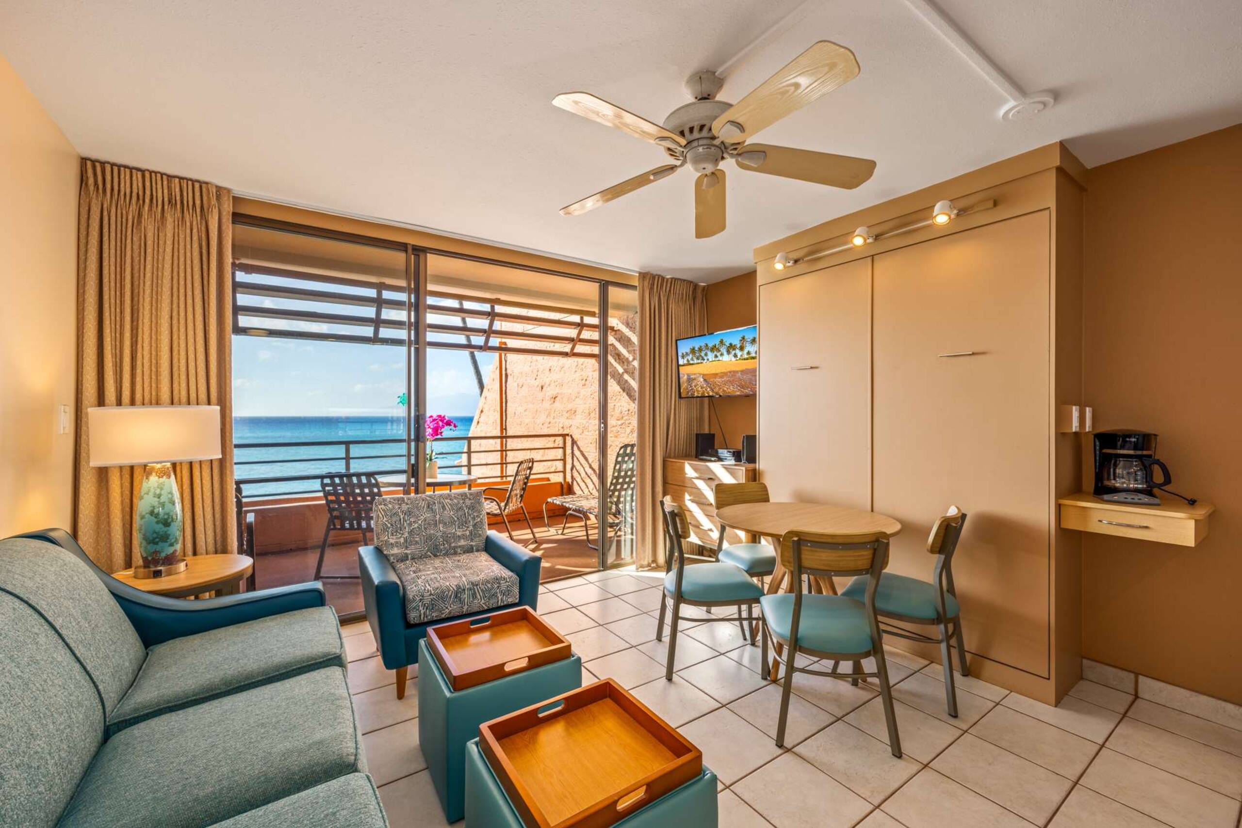 Condo in Lahaina · ★5.0 · 1 bedroom · 2 beds · 1 shared bath - Image 28