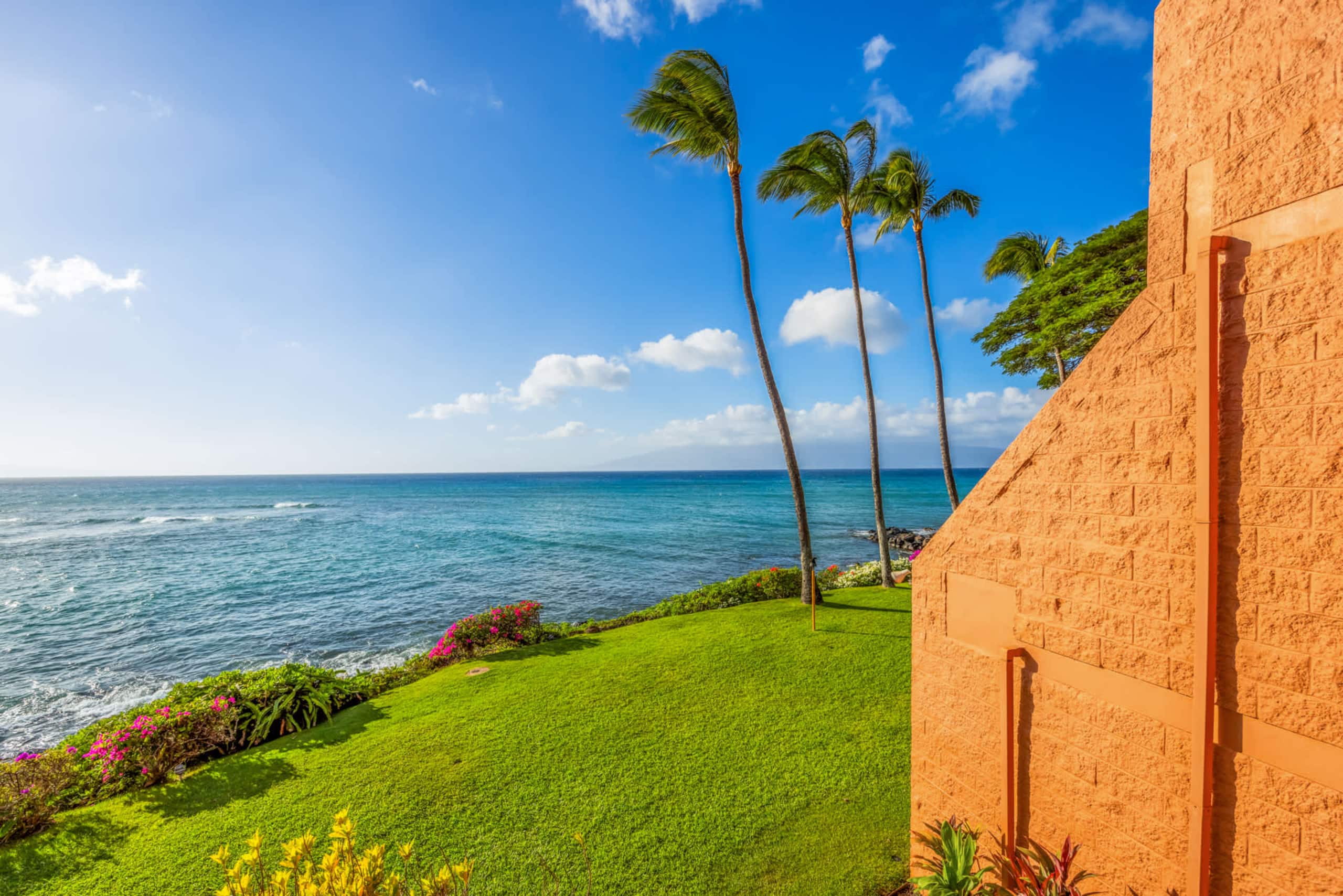 Condo in Lahaina · ★5.0 · 1 bedroom · 2 beds · 1 shared bath - Image 16