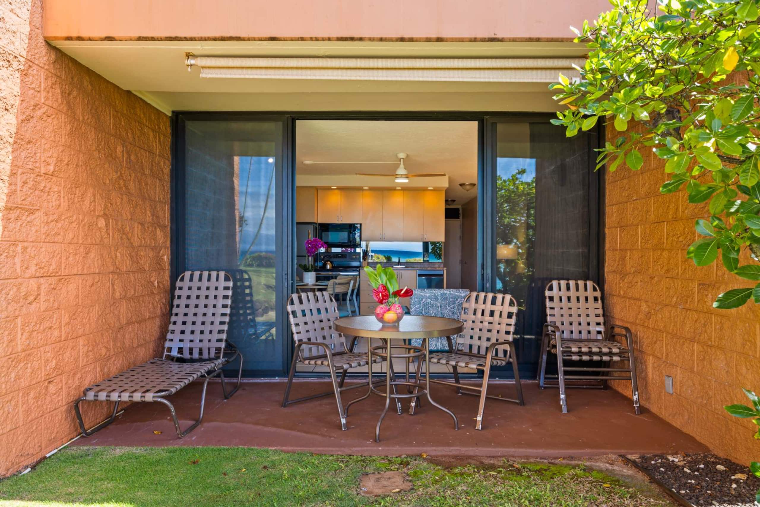 Condo in Lahaina · ★4.71 · 1 bedroom · 2 beds · 1 shared bath - Image 17