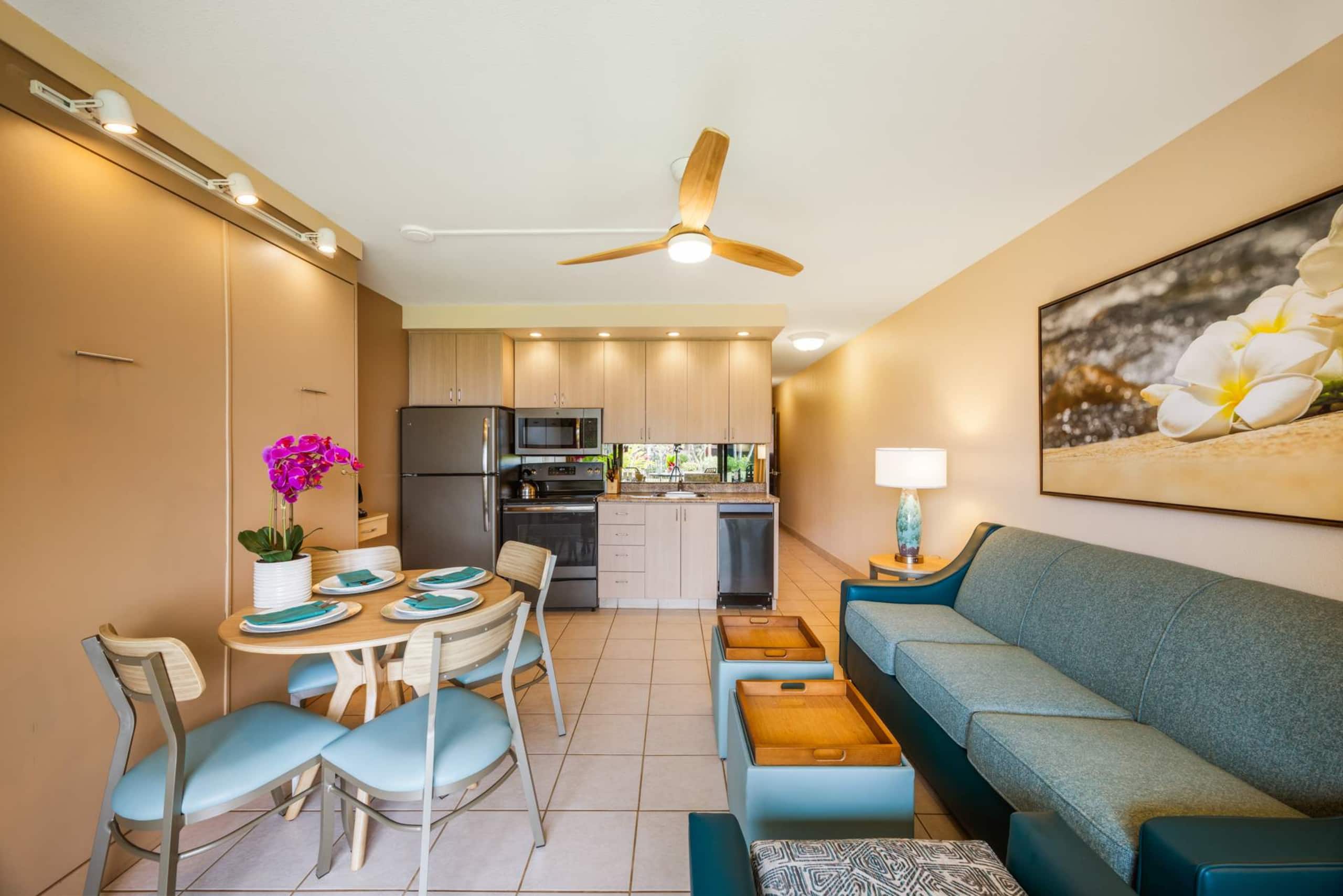 Condo in Lahaina · ★4.9 · 1 bedroom · 2 beds · 1 shared bath - Image 6