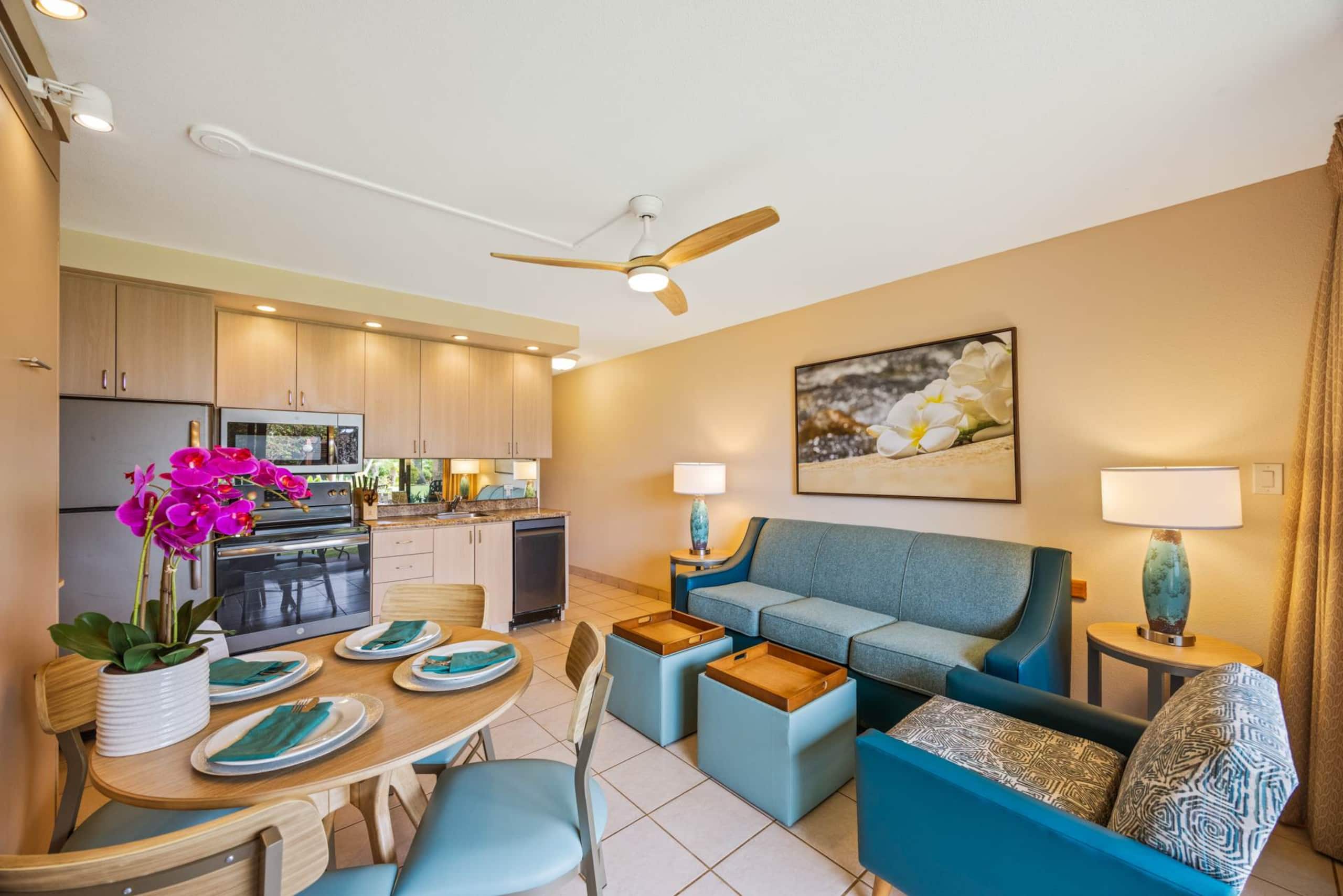 Condo in Lahaina · ★4.9 · 1 bedroom · 2 beds · 1 shared bath - Image 4