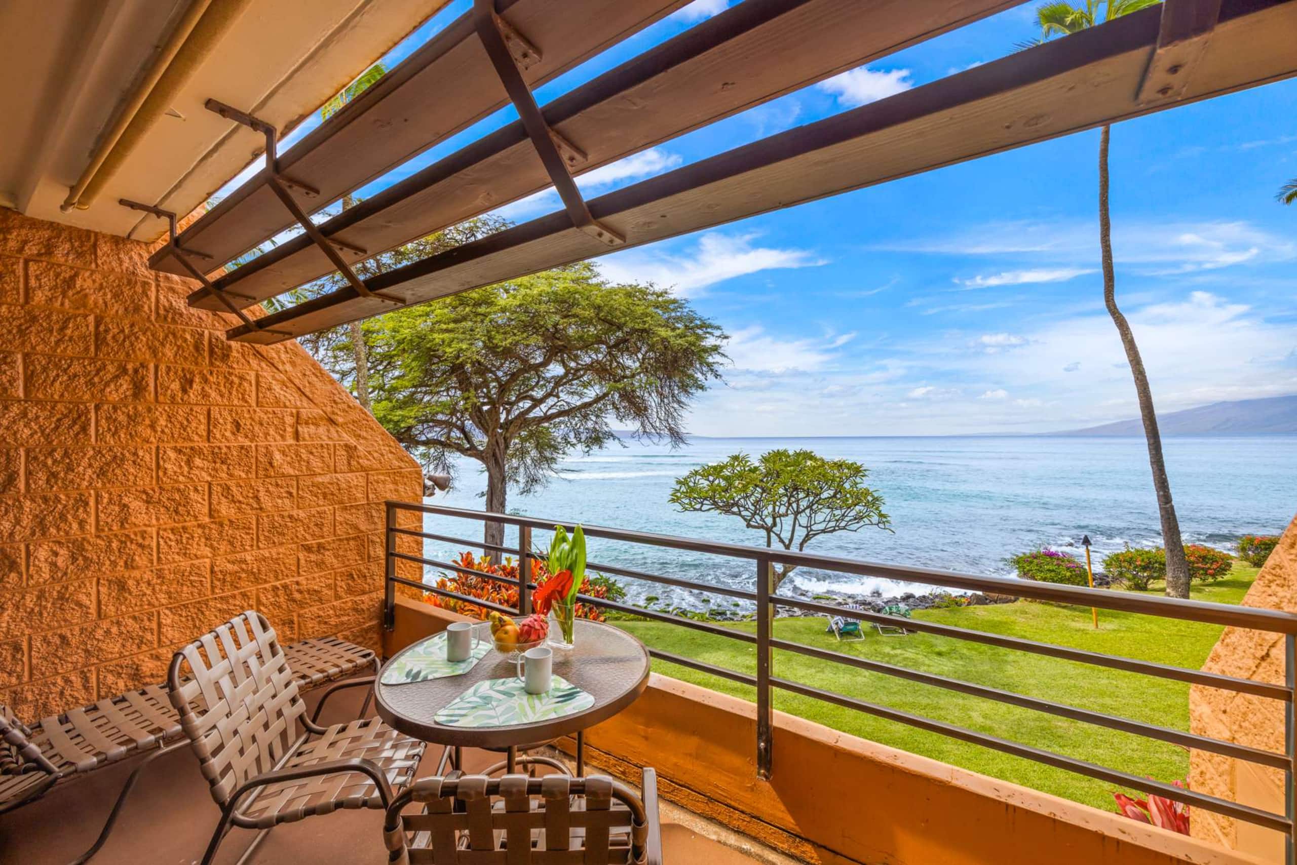 Condo in Lahaina · ★4.75 · 1 bedroom · 2 beds · 1 shared bath - Image 17