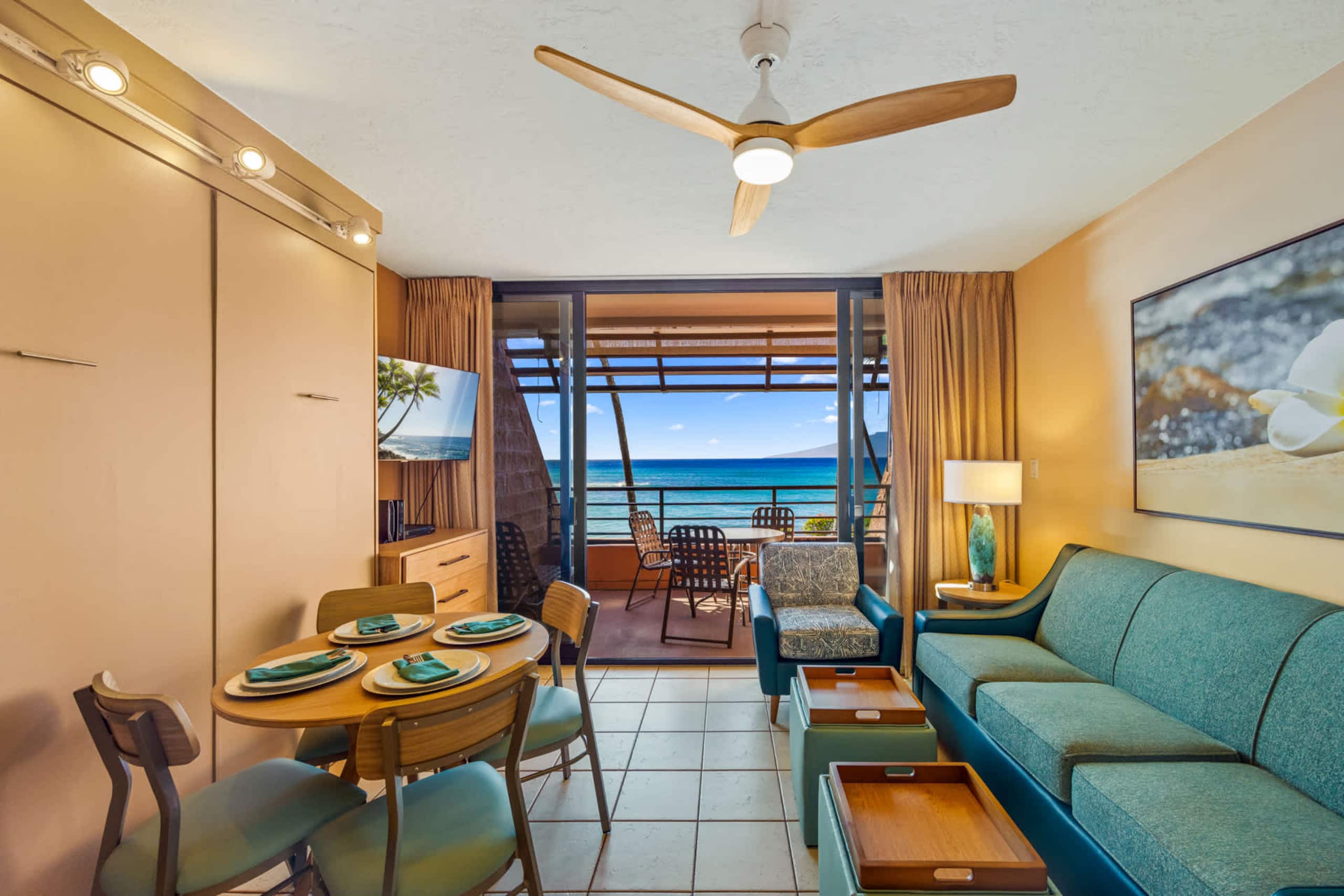 Condo in Lahaina · ★4.75 · 1 bedroom · 2 beds · 1 shared bath - Image 4