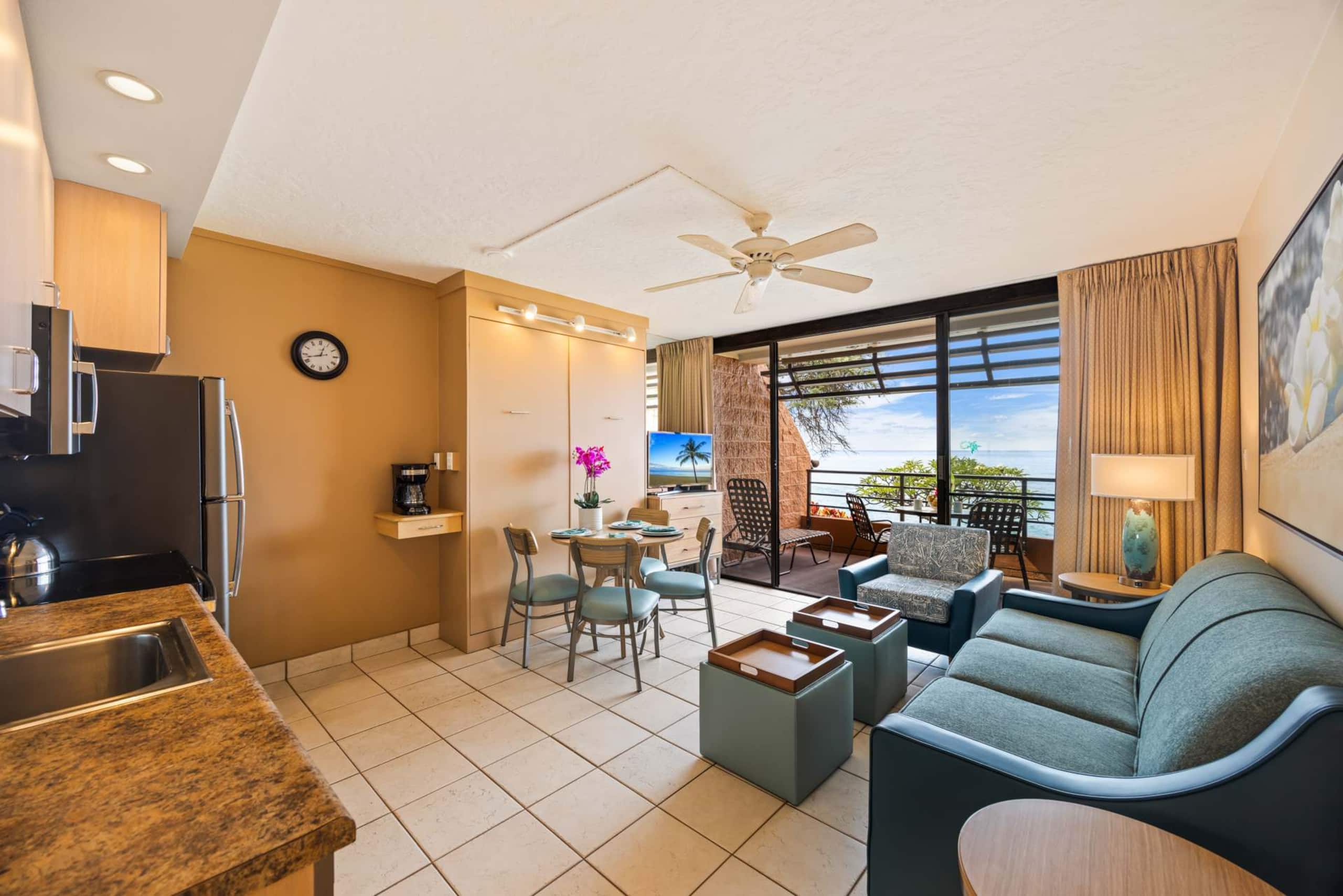 Condo in Lahaina · ★4.75 · 1 bedroom · 2 beds · 1 shared bath - Image 6