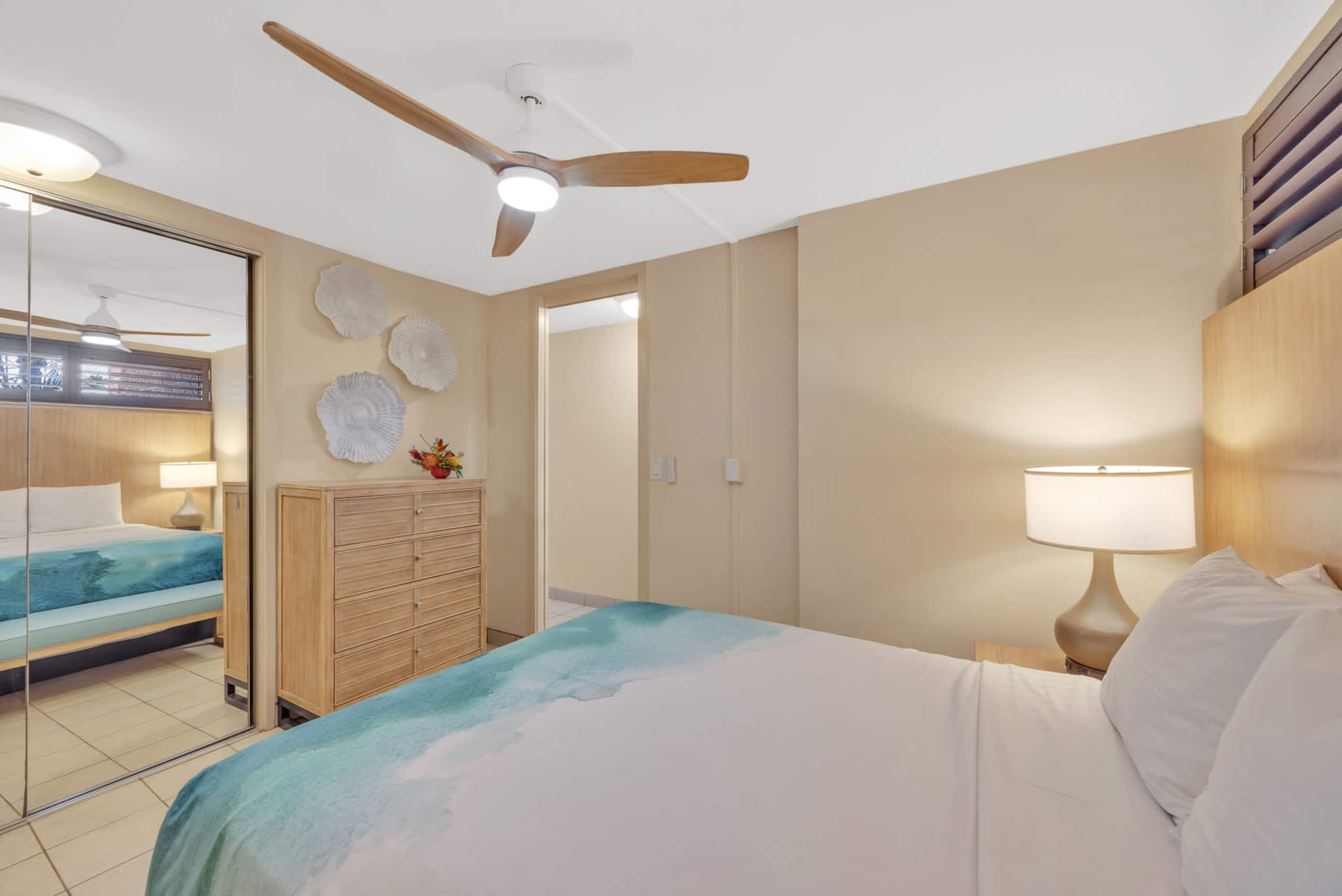 Condo in Lahaina · ★4.75 · 1 bedroom · 2 beds · 1 shared bath - Image 11