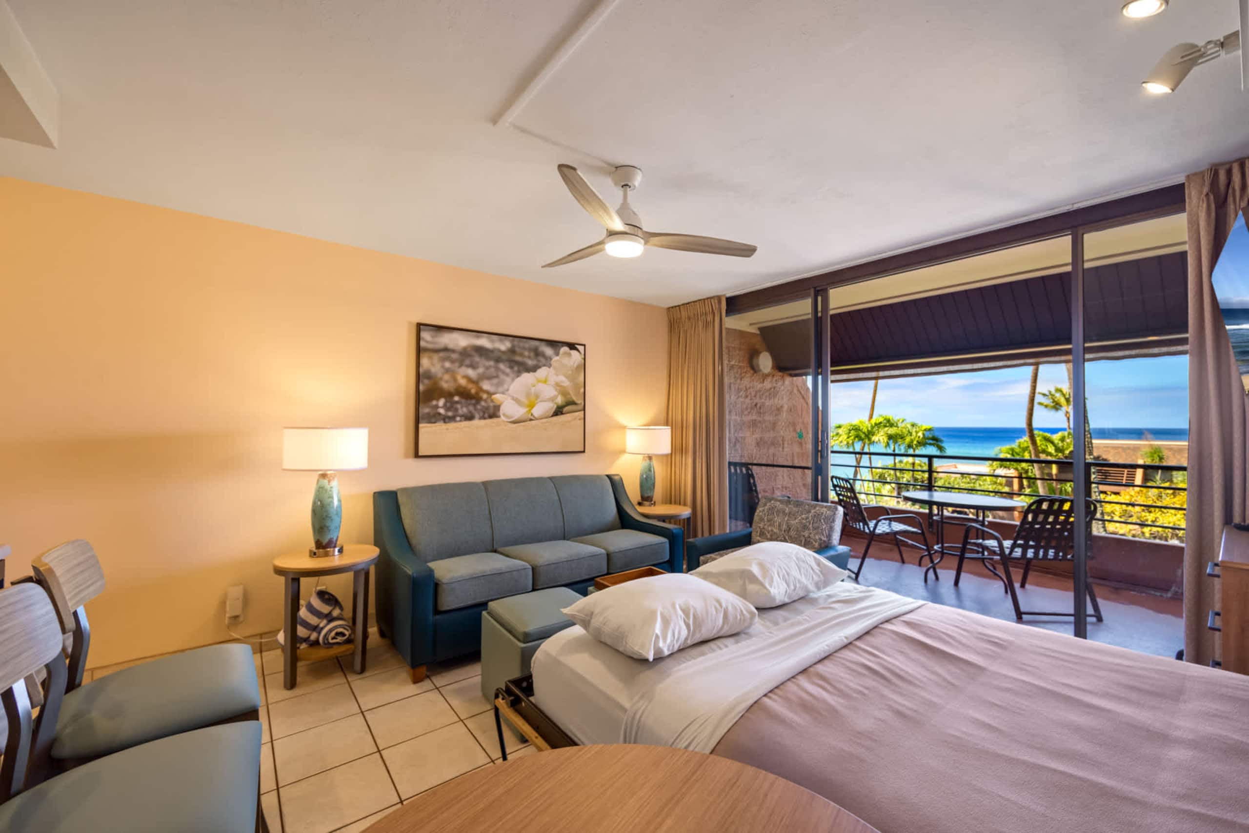 Condo in Lahaina · ★4.92 · 1 bedroom · 2 beds · 1 shared bath - Image 15