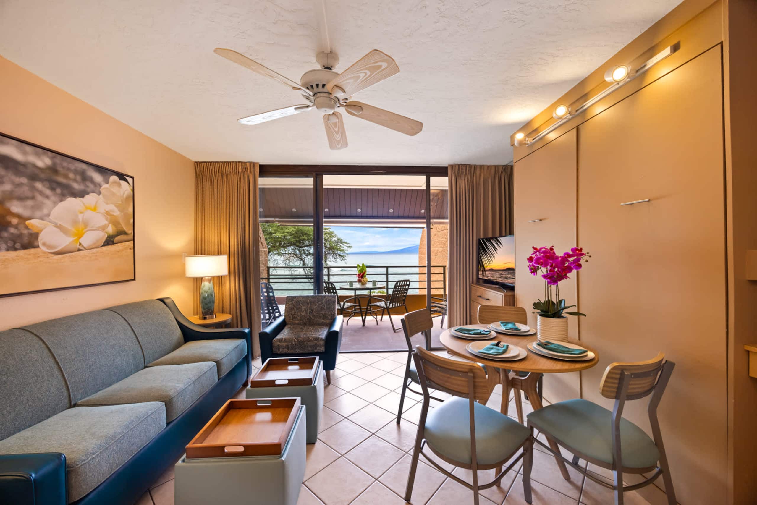 Condo in Lahaina · ★4.92 · 1 bedroom · 2 beds · 1 shared bath - Image 1