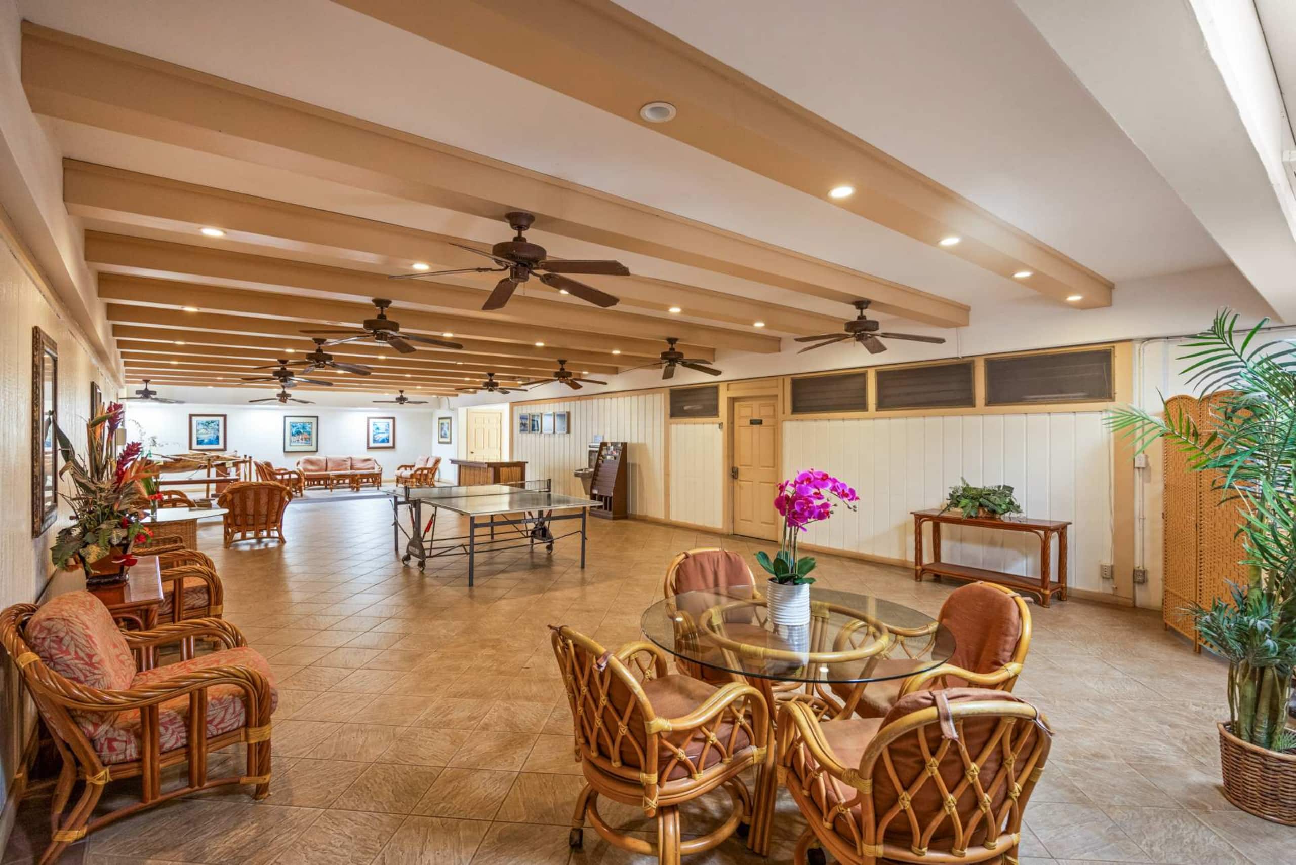 Condo in Lahaina · ★4.91 · 1 bedroom · 2 beds · 1 shared bath - Image 37