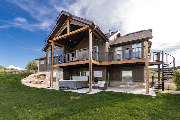 ¡Lotus Lodge con jacuzzi privado y sala de juegos! - Casas en renta en ...