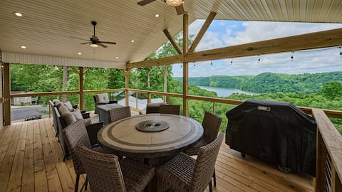 Freshly Remodeled House! Overlooks Dale Hollow!