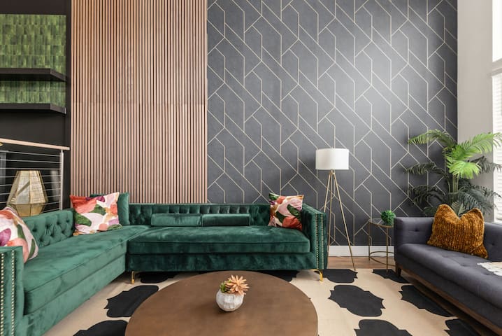 Centennial Quarters: Holiday House near Vandy!