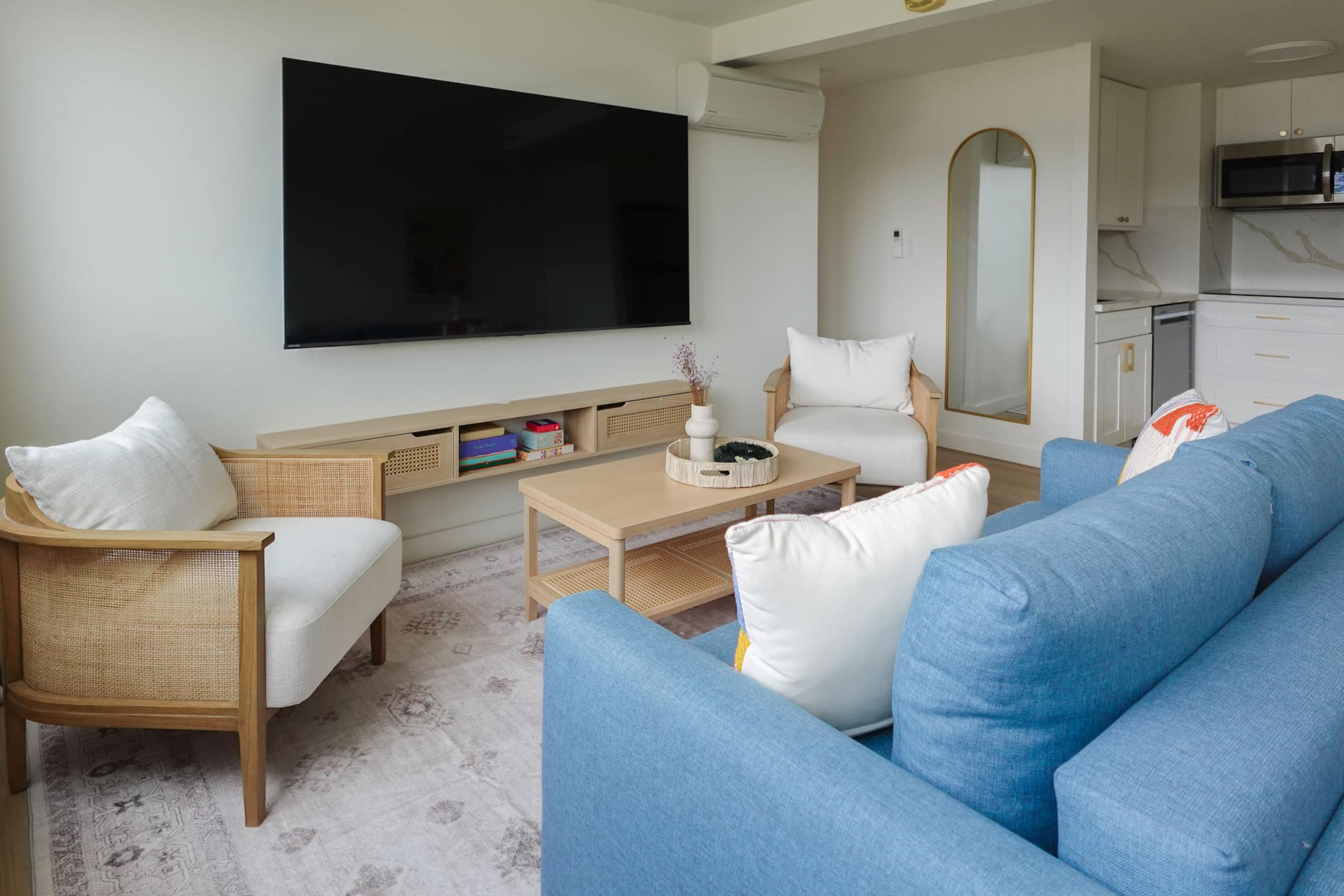 Condo in Honolulu · ★4.91 · 1 bedroom · 3 beds · 1 private bath - Image 5