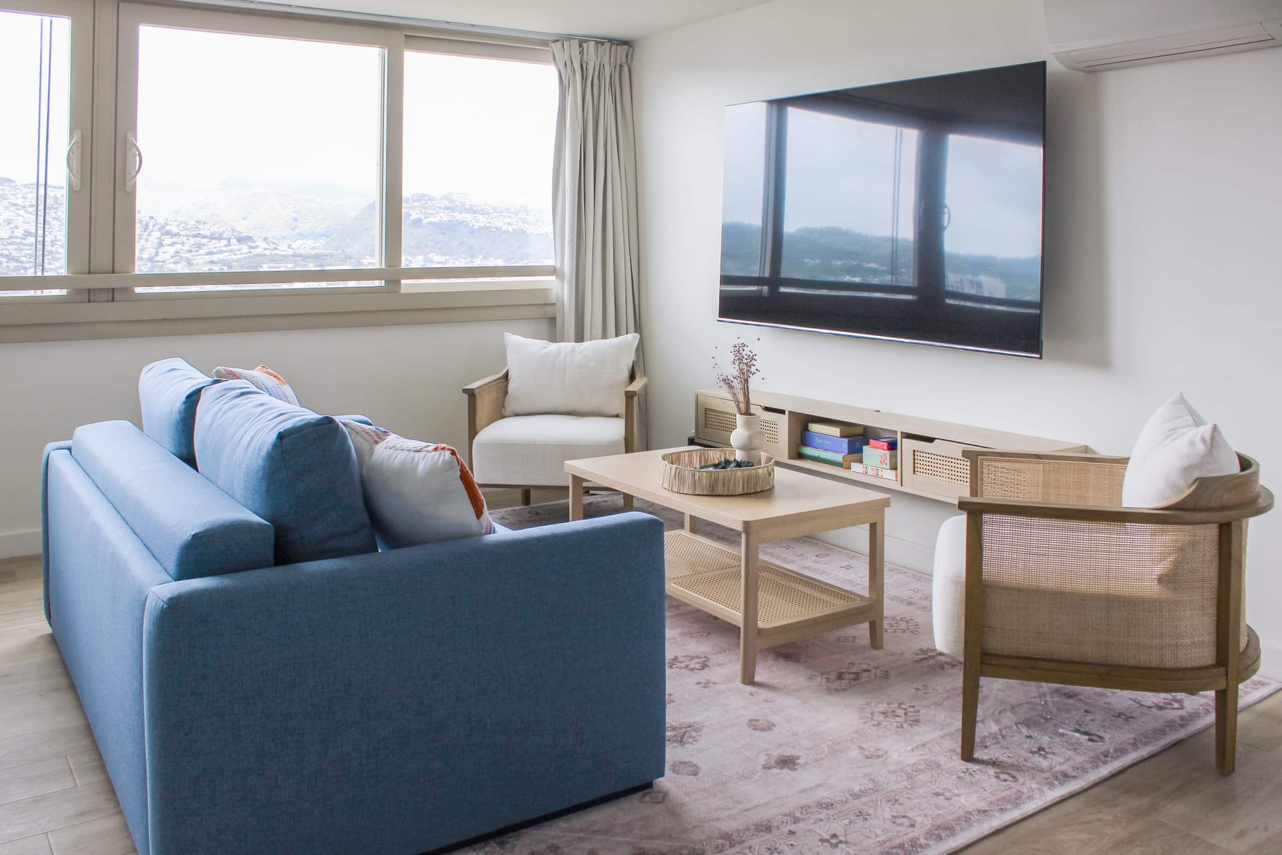 Condo in Honolulu · ★4.91 · 1 bedroom · 3 beds · 1 private bath - Image 12
