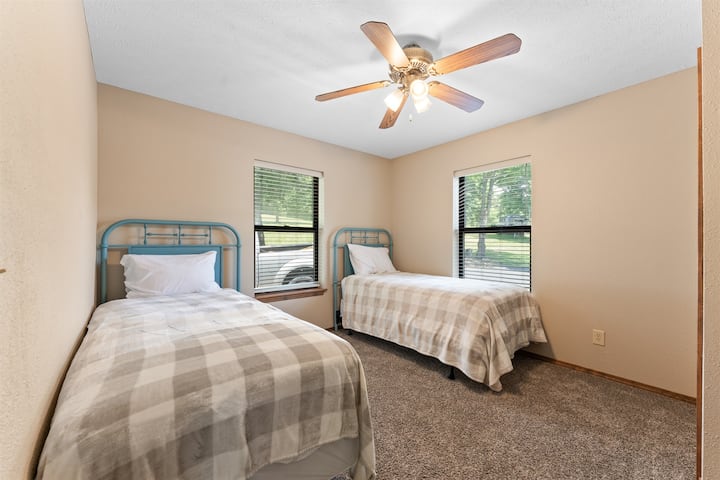 غرفة مخصصة للراحة والاسترخاء واستعادة النشاط