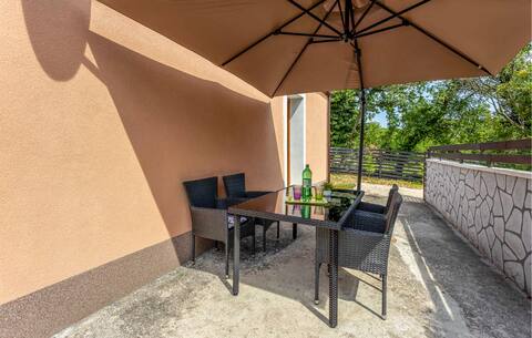 Awesome home in Jadranovo with WiFi