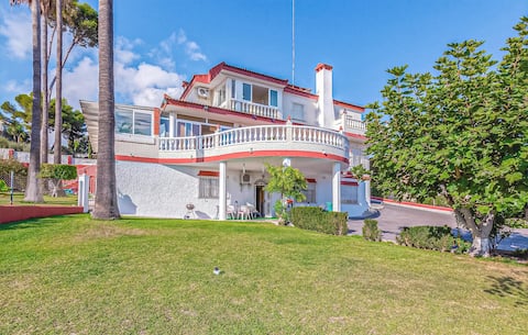 Top performing Airbnb: Gorgeous apartment in Malaga with house sea view in San Jerónimo