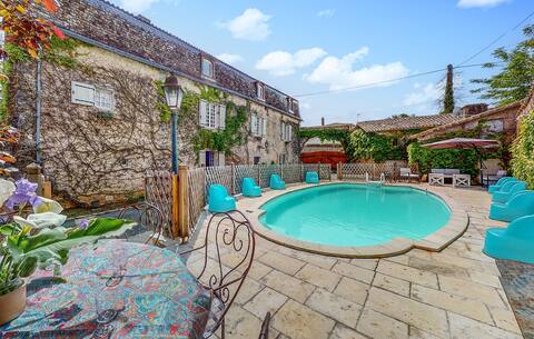 Beautiful home in Couhe
