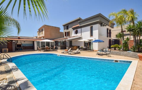 Lovely home in Marinella di Selinunte